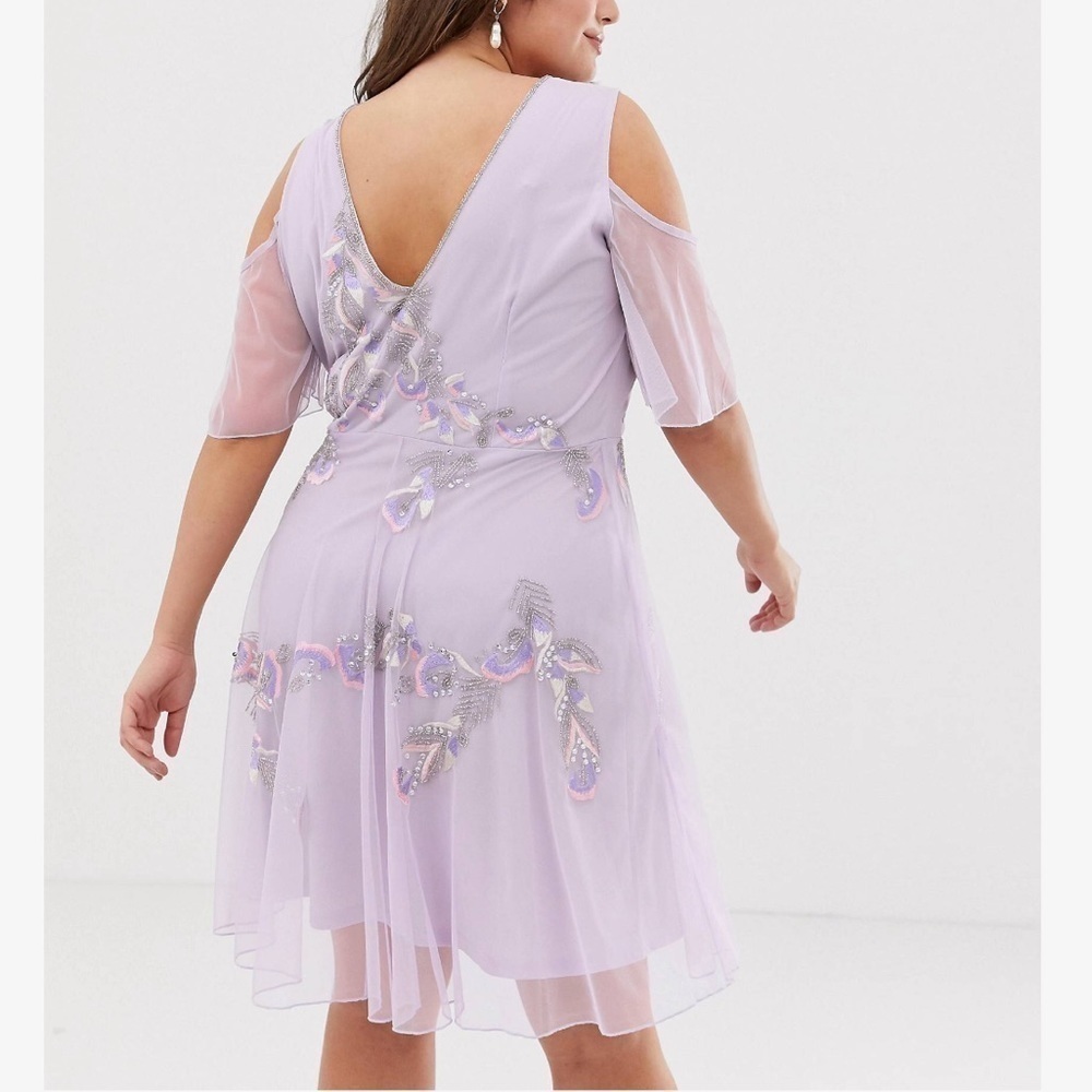 Asos Curve embroidered embellished dress plus 18 - Picture 3 of 7